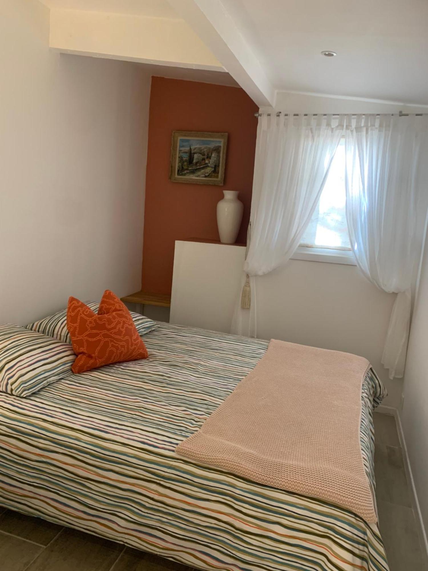 Le Petit Chene Villa Le Castellet  Bagian luar foto